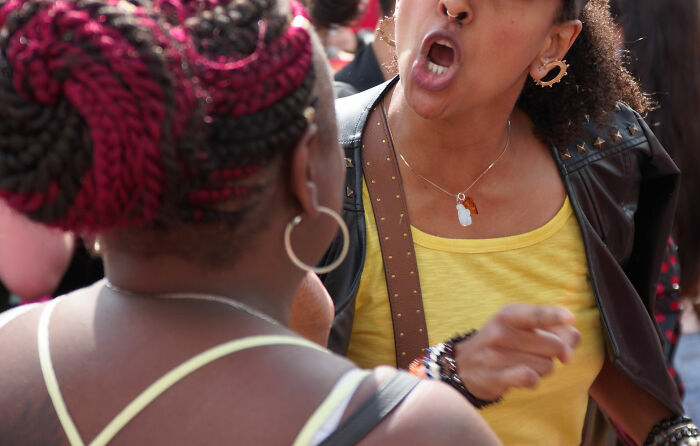 This Thread Has Women Sharing 30 Outdated Things Society Expects Them To Do