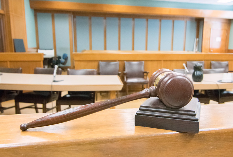 Mansplainer Too Smug For His Own Good &ldquo;Lays Down&rdquo; Phone Usage Etiquette In Court To Woman Who Turns Out To Be A Judge