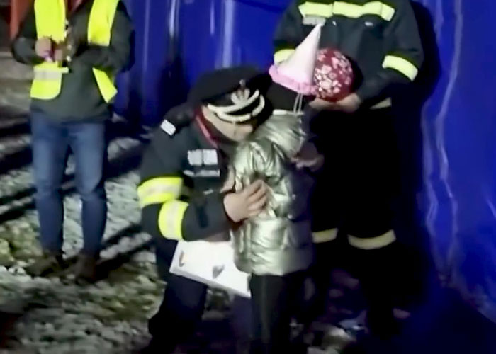 Refugee Camp Volunteers And Local Authorities Throw A Surprise Birthday Party For A 7-Year-Old Ukrainian Girl Refugee Camp Volunteers And Local Authorities Throw A Surprise Birthday Party For A 7-Year-Old Ukrainian Girl