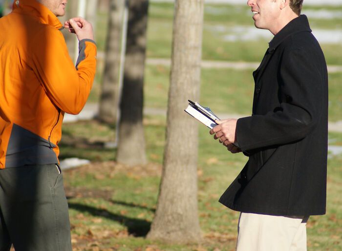 People Share 30 Things You Should Never Do In Canada