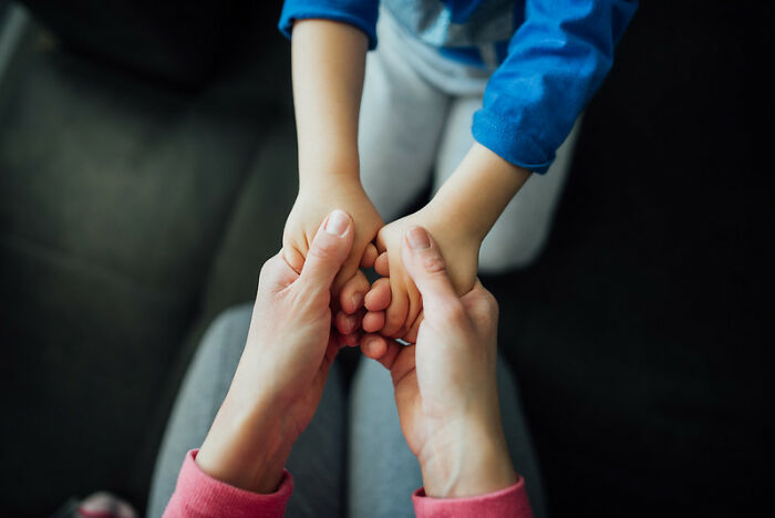 40 Ideas People Believe To Be Normal But Are Actually Propaganda Created By Corporations, According To Folks In This Online Group