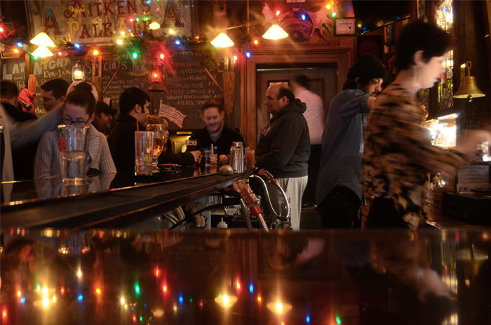 15 Hombres que protegieron a las mujeres fingiendo ser amigos de ellas