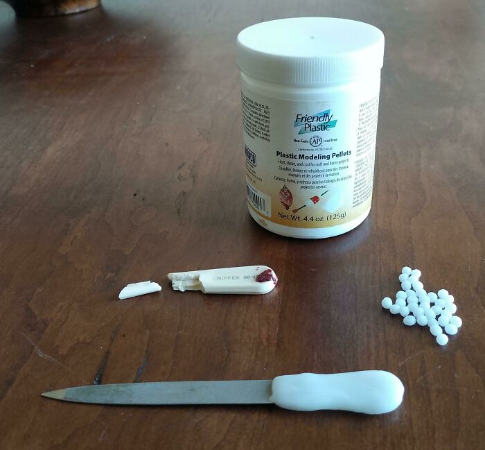 Friendly Plastic Can Quickly And Easily Refurbish And Repair Many Broken Items