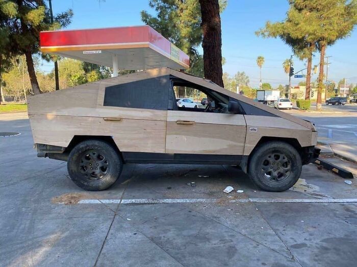“Tesla Cedartruck”
