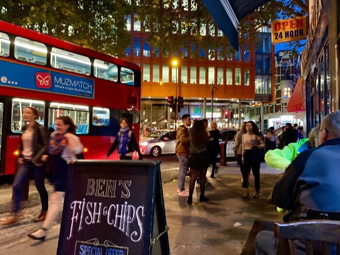 I Broke Out Of My Comfort Zone And Explored London Solo. It’s Not Much To Some, But It Was One Of My Happiest Moments