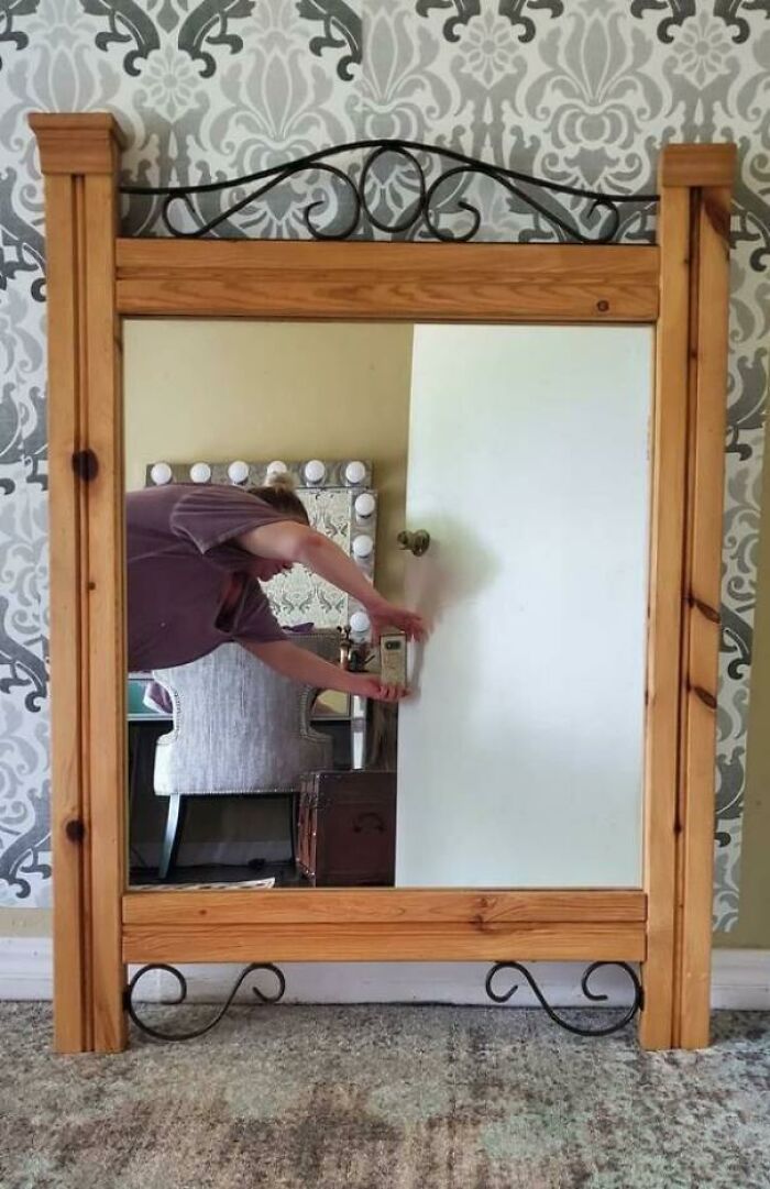 She’s Doing Full On Yoga To Get This Shot