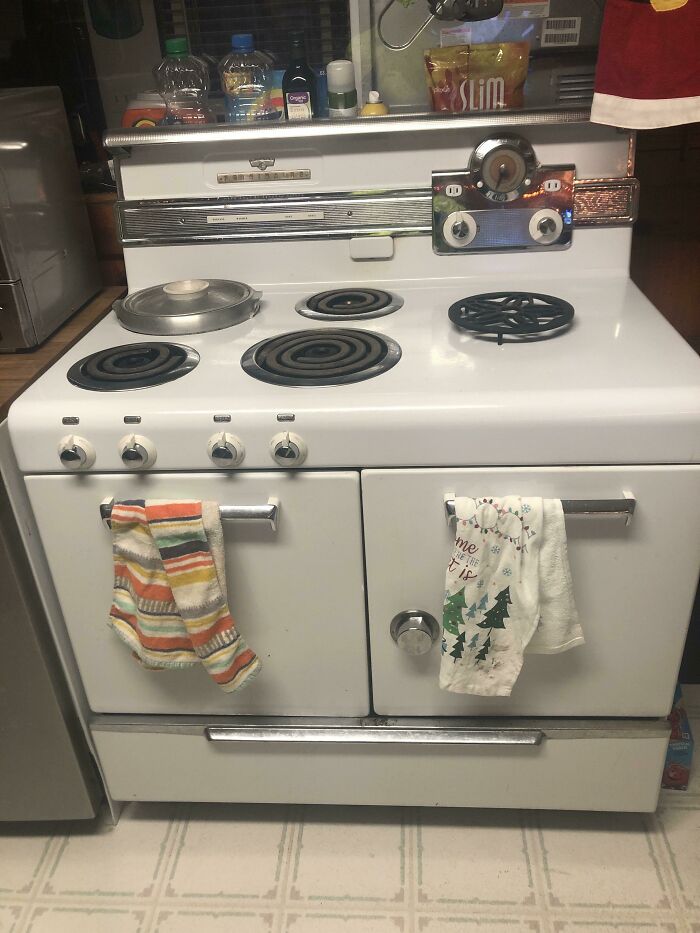 1950 Frigidaire Delux