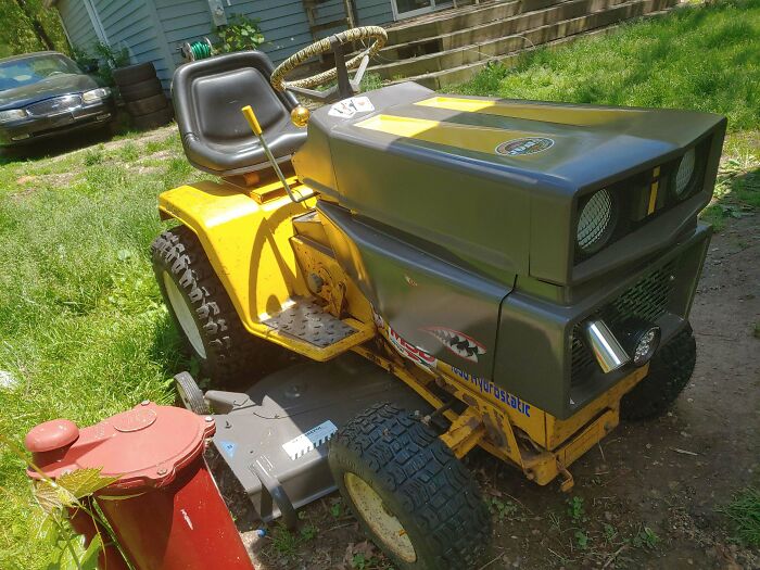 My 1976 Ih Cub 1650. Driveshaft Driven American Made Iron