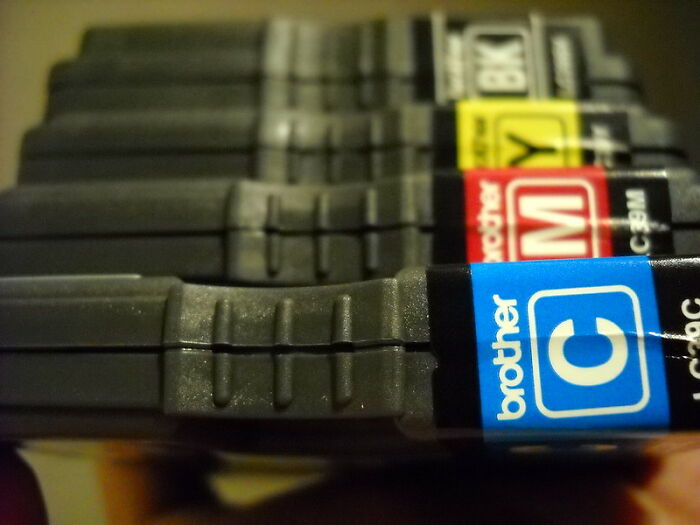 40 Ideas People Believe To Be Normal But Are Actually Propaganda Created By Corporations, According To Folks In This Online Group