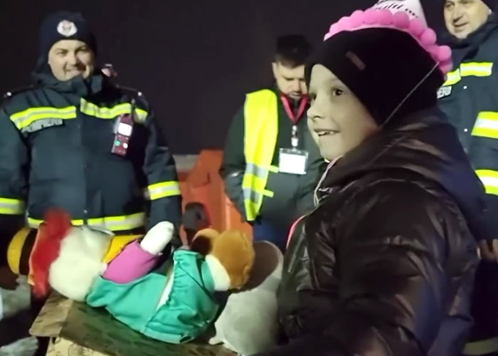 Refugee Camp Volunteers And Local Authorities Throw A Surprise Birthday Party For A 7-Year-Old Ukrainian Girl Refugee Camp Volunteers And Local Authorities Throw A Surprise Birthday Party For A 7-Year-Old Ukrainian Girl