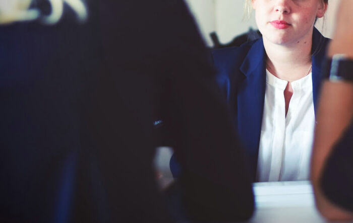 Someone Asked People To Share Red Flags From Employers That Potential Workers Might Not Immediately Spot, 30 Deliver