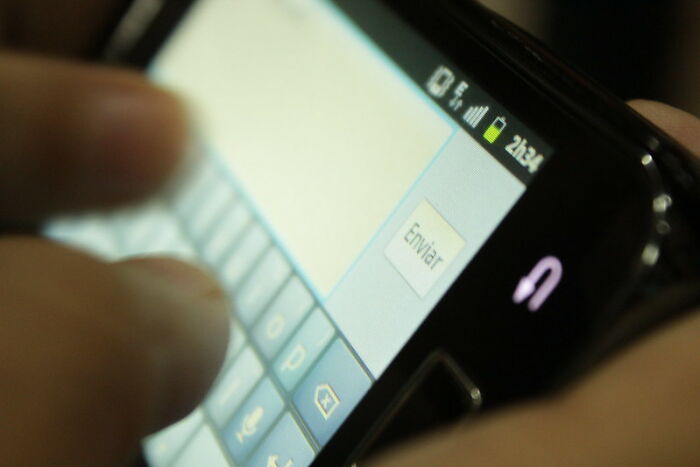 30 April Fools’ Pranks You Might Want To Try This Year, As Shared By People Online