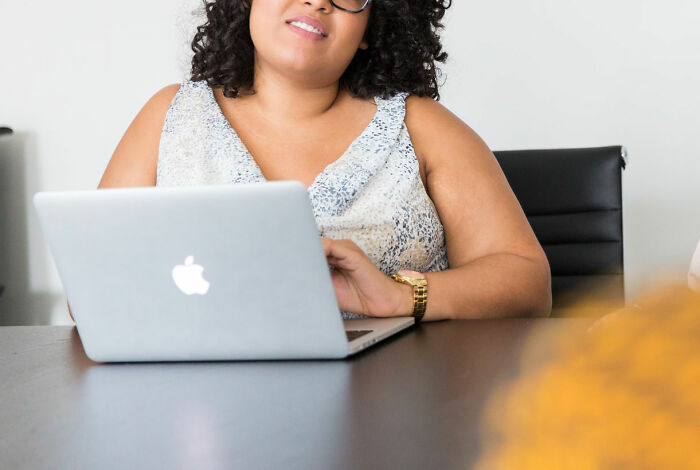 Someone Asked People To Share Red Flags From Employers That Potential Workers Might Not Immediately Spot, 30 Deliver