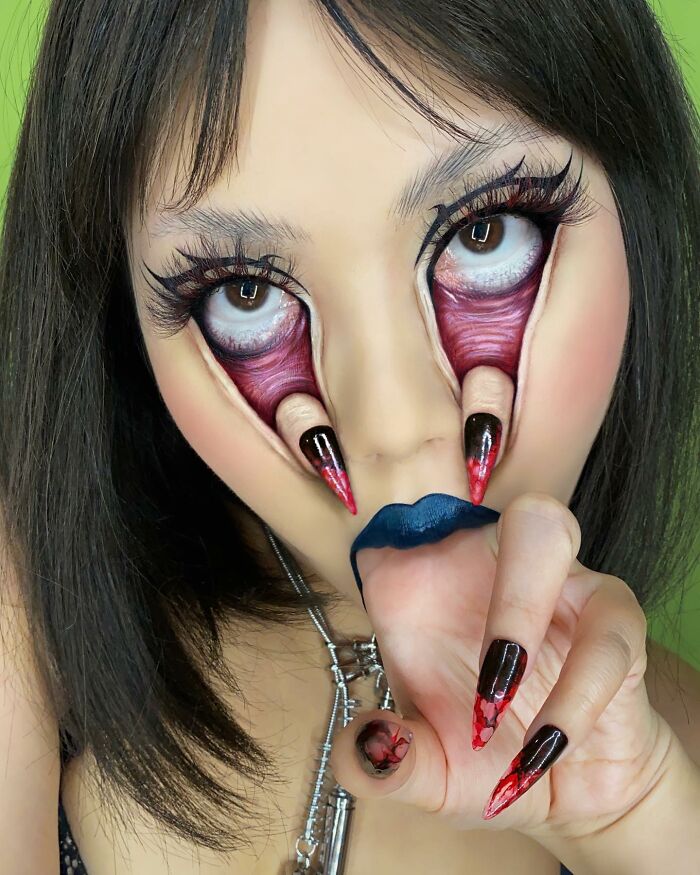 Extraordinary Makeup: 30 Optical Illusion Looks By This Artist (New Pics)