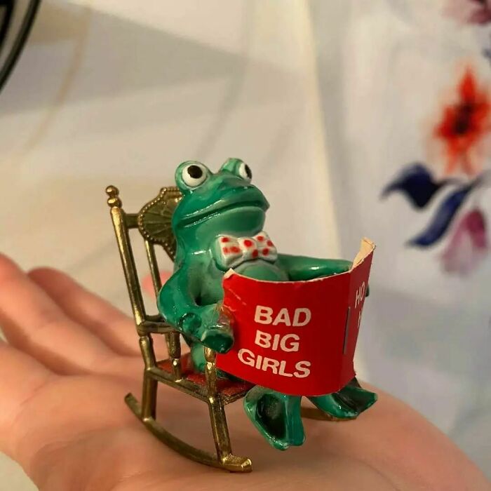 My Favorite Estate Sale Find.. I Think He’s Missing A Santa Hat. He Is A Treasure! 😆😁