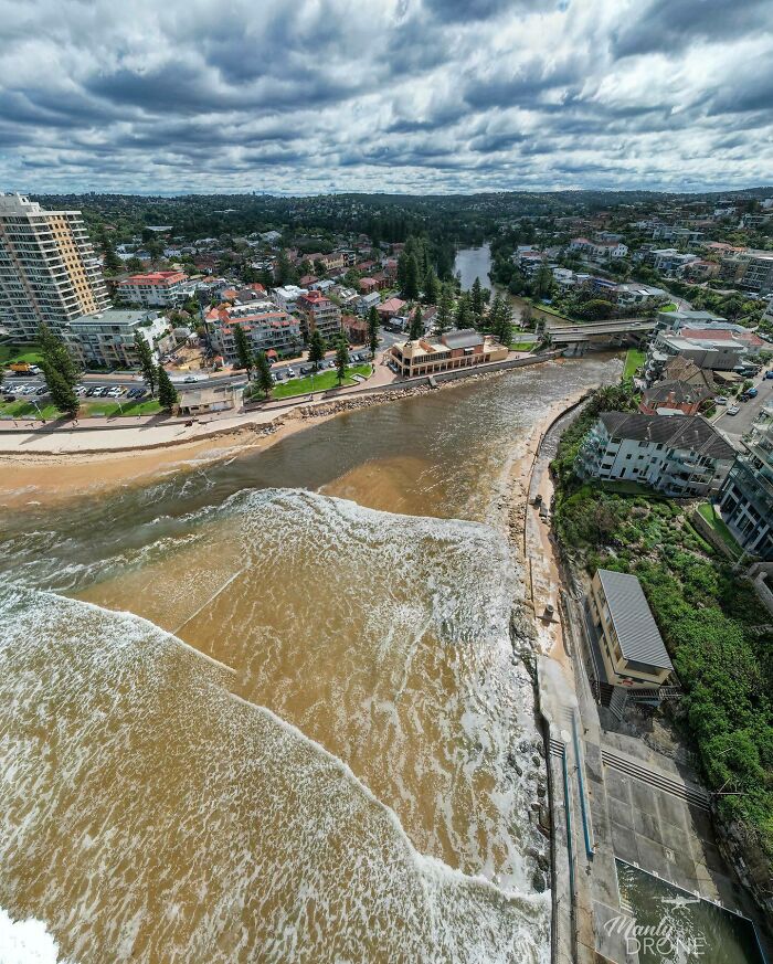 Queenscliff. No Beach, It's A Flood