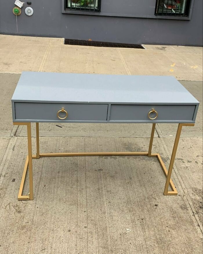 She’s Beauty And She’s Grace. On Gates Ave Near The Intersection Of Gates/ Marcy Ave In Bk