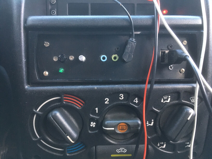 How I Re-Built My Car Radio Instead Of Turning It Into E-Waste How I Re-Built My Car Radio Instead Of Turning It Into E-Waste