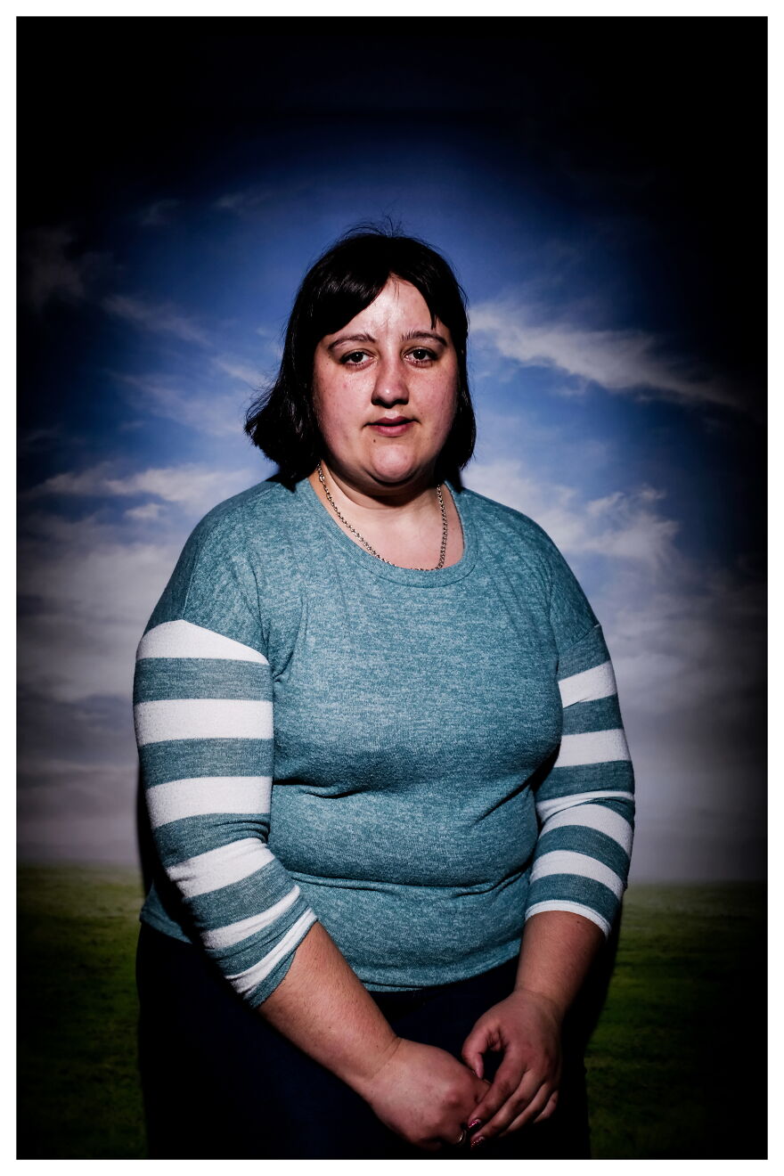 Lena, Age 25, Farunku