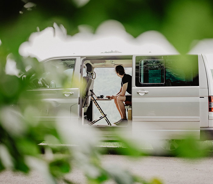 A Comparison Between Australian And American Work Cultures, As Shared In This Online Thread