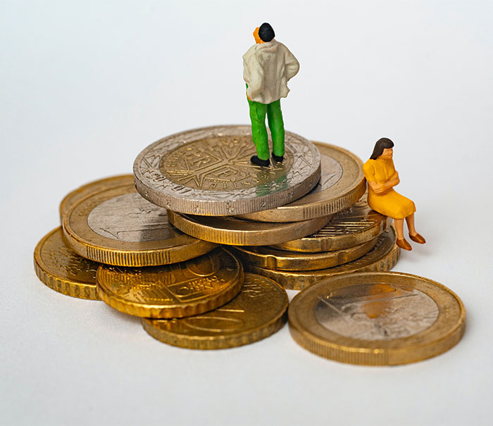 A Comparison Between Australian And American Work Cultures, As Shared In This Online Thread