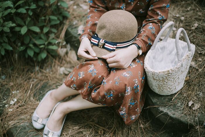 This Thread Has Women Sharing 30 Outdated Things Society Expects Them To Do