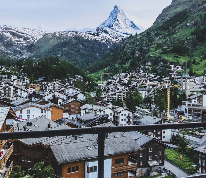 Americans Who Traveled To Europe Share 40 Culture Shocks That They Experienced