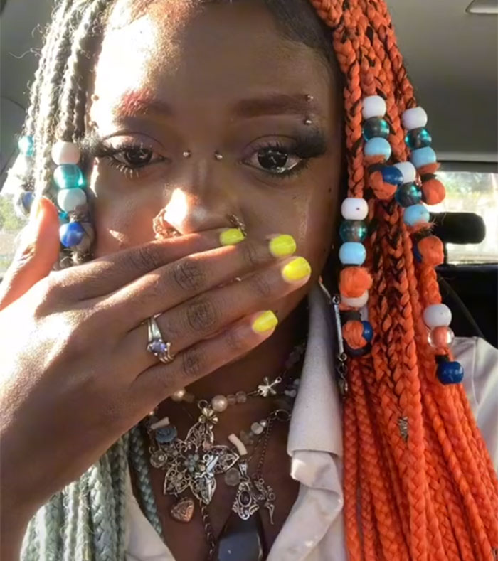 Woman Shares How She Just Got Racially Profiled At The Bank Trying To Cash Out Her Dad's Check, Says She's Gonna Sue Them