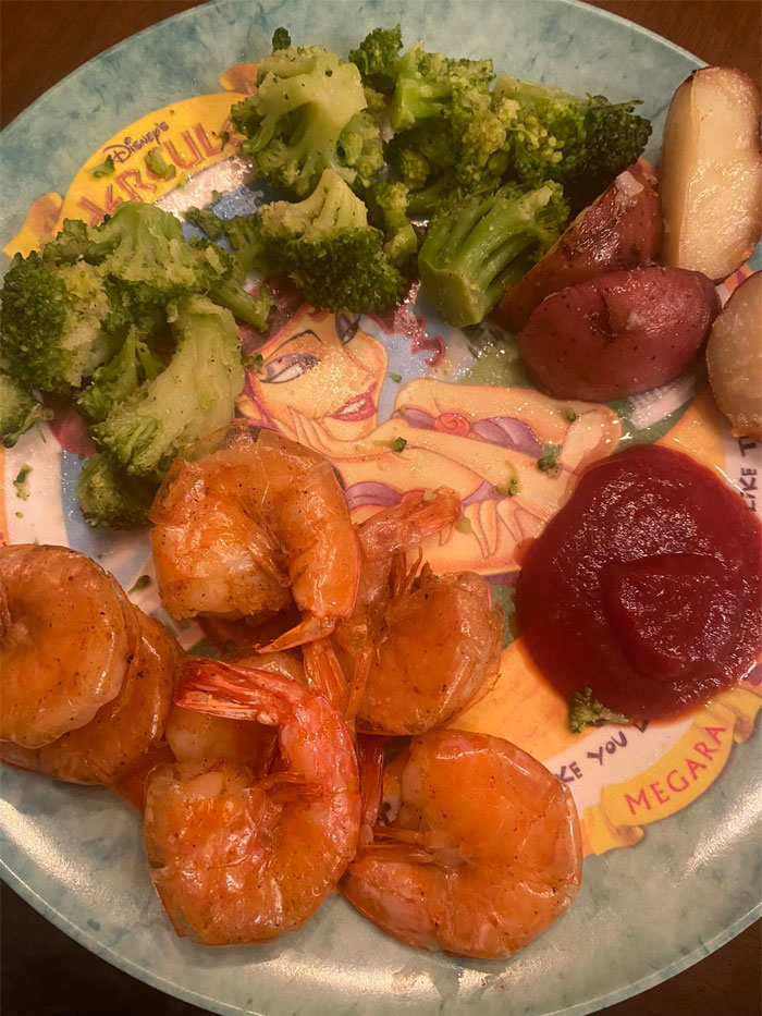 Just Wanted To Show Y’all The 25-Ish Year Old Plate I Ate Off Last Night