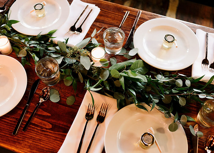 Bride Doesn't Include Wedding Dinner Price In Her Wedding Invites, Is Surprised To See Many Guests Canceling On Her After They Find Out Bride Doesn't Include Wedding Dinner Price In Her Wedding Invites, Is Surprised To See Many Guests Canceling On Her After They Find Out