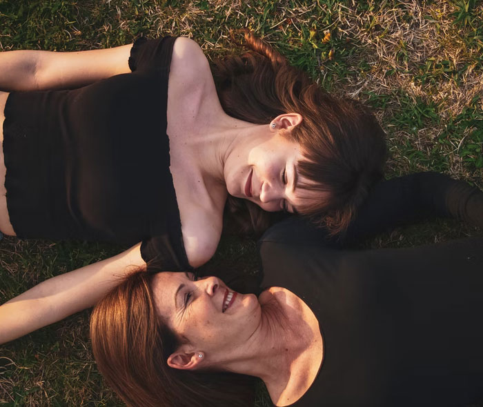 15 Madres que proyectaron sus propias inseguridades en sus hijas y se dieron cuenta demasiado tarde