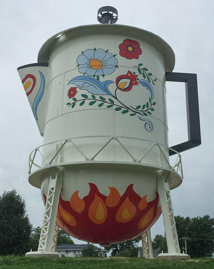 Americans Put Cups Of Water In The Microwave So Maybe We Need This Kettle Tower