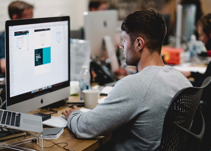 Ex-Google Employee Reveals How Free Perks In The Office Trick Workers Into Actually Working More, Lists Examples From His Job