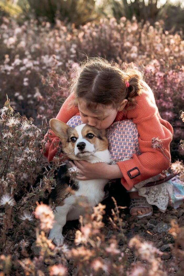 Chloe Disapproves Of Photos With Her Human Sister. She Didn’t Want Hugs