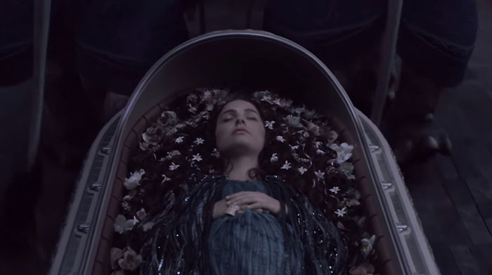 “Escrito por un hombre”: Estas mujeres señalan 20 clichés poco realistas sobre personajes femeninos en libros y películas