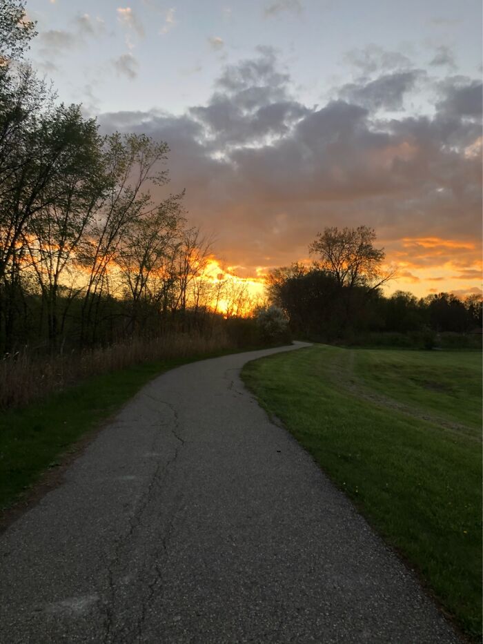 Red Sky Due To Colorado Wildfires Make A Beautiful Sunrise