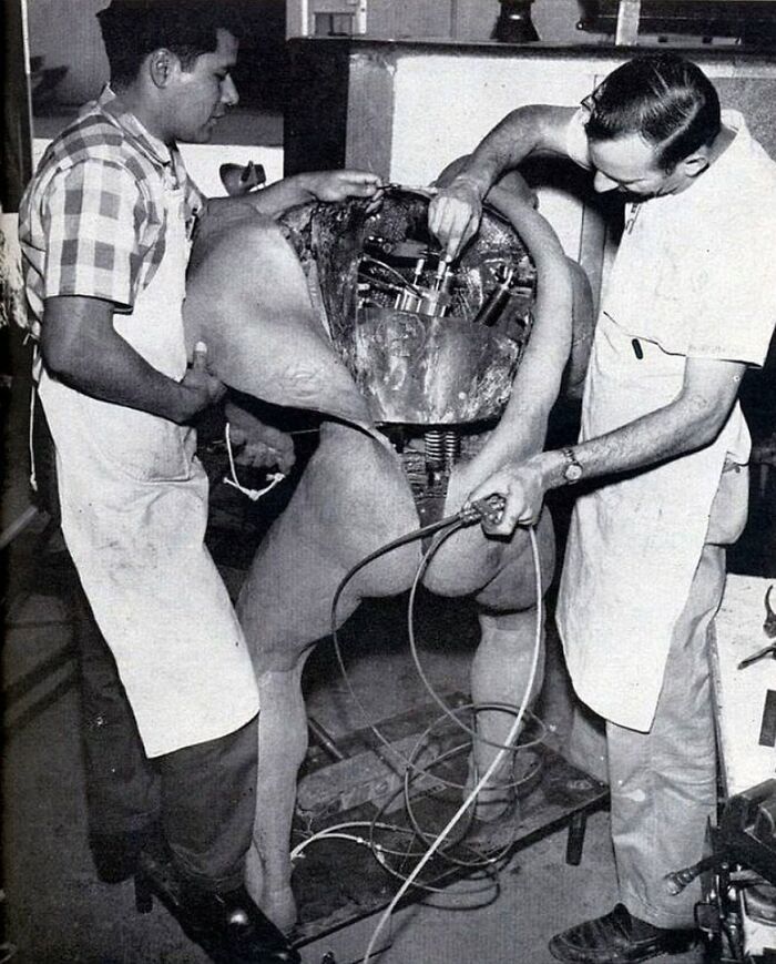Two Engineers Fix A Disney Animatronic | 1964