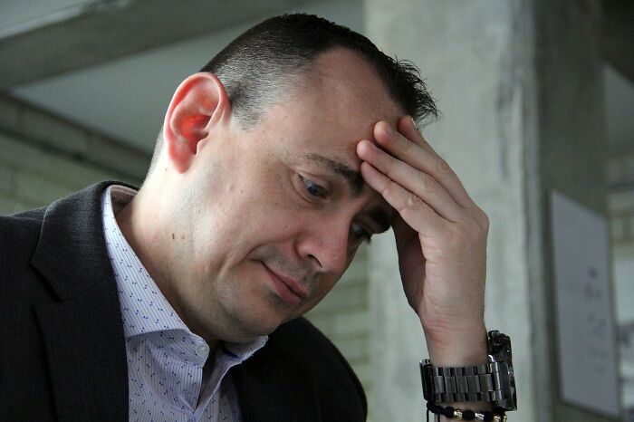 Someone Asked People To Share Red Flags From Employers That Potential Workers Might Not Immediately Spot, 30 Deliver