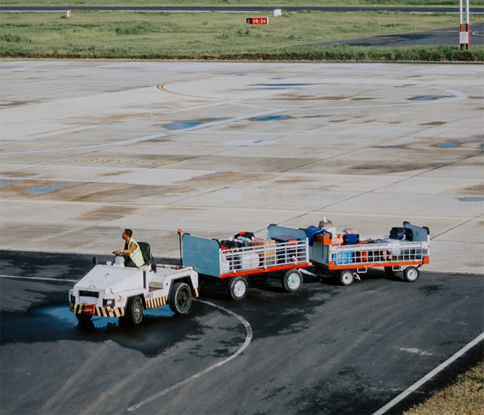 Baggage Handler Refuses To Do The Extra Job He's Not Getting Paid For, Management Ends Up Losing Thousands By Saving $10.50