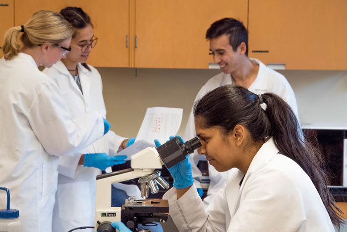 30 Times Men Stepped In And Called Out Guys For Harassing Women