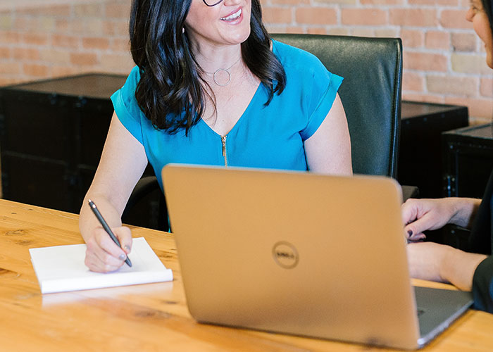 People Are Calling Out Jobs They Think Are 100% Overpaid (30 Answers)