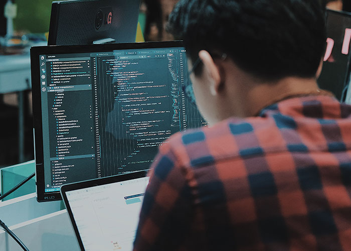 People Are Calling Out Jobs They Think Are 100% Overpaid (30 Answers)