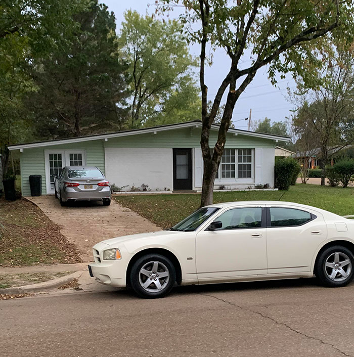 Get Home After 10 Days Of Working And This Jerk Is Parked In Front Of My House. Knocked On All My Neighbors' Doors And It’s No One They Know