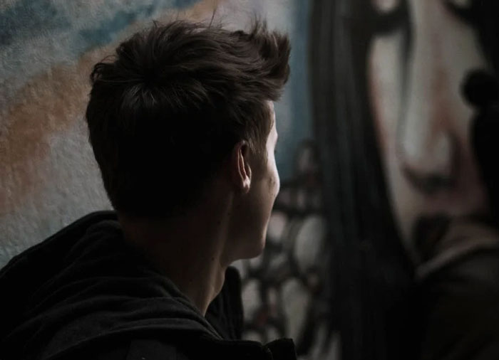 12 Señales de inteligencia vistas en personas que no se dan cuenta de lo listas que son