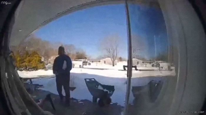 TikToker Catches Realtor Showing Her House Even Though It's Not For Sale, Documents Everything In A Viral TikTok