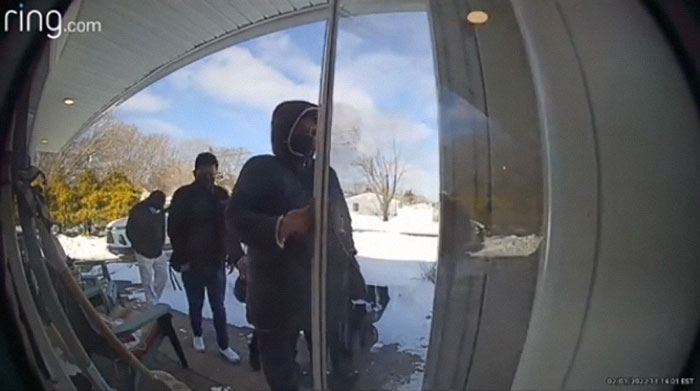 TikToker Catches Realtor Showing Her House Even Though It's Not For Sale, Documents Everything In A Viral TikTok