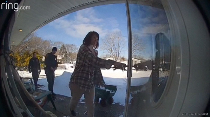 TikToker Catches Realtor Showing Her House Even Though It's Not For Sale, Documents Everything In A Viral TikTok