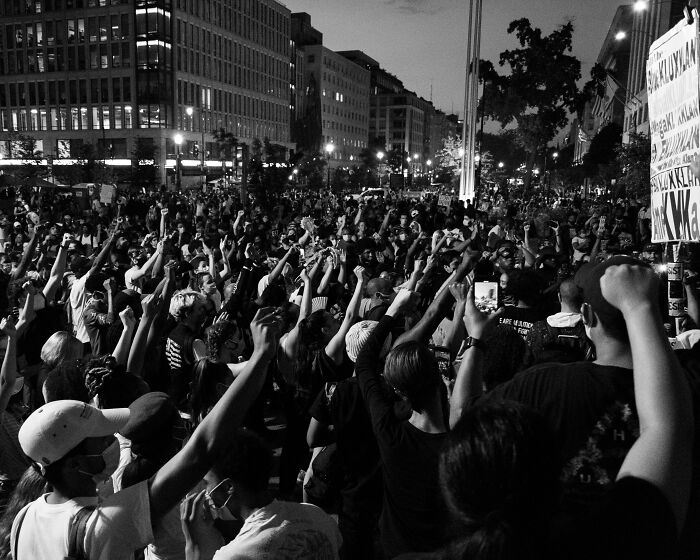 20 Mensajes de personas viviendo en Rusia durante la invasión de Ucrania contando cómo se siente