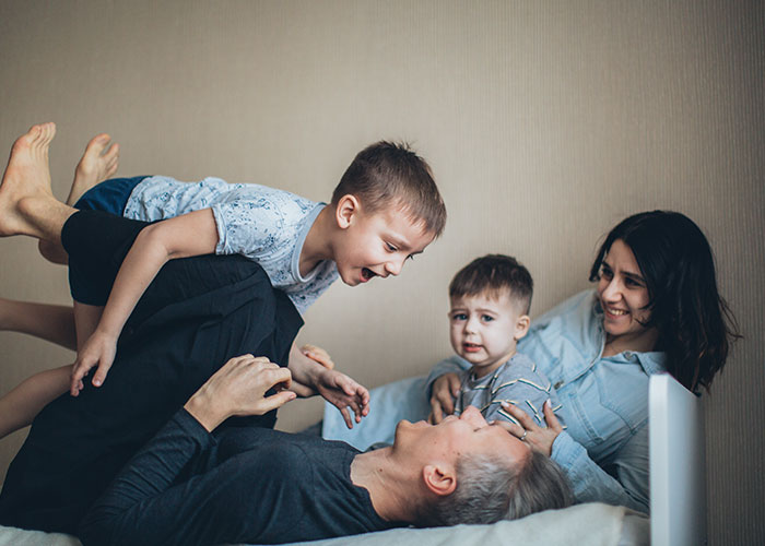 People Are Sharing The Things Those "Without Siblings Will Never Understand" And Here're 30 Of The Most Accurate Ones