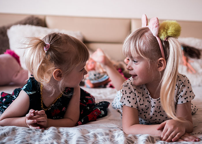 People Are Sharing The Things Those "Without Siblings Will Never Understand" And Here're 30 Of The Most Accurate Ones